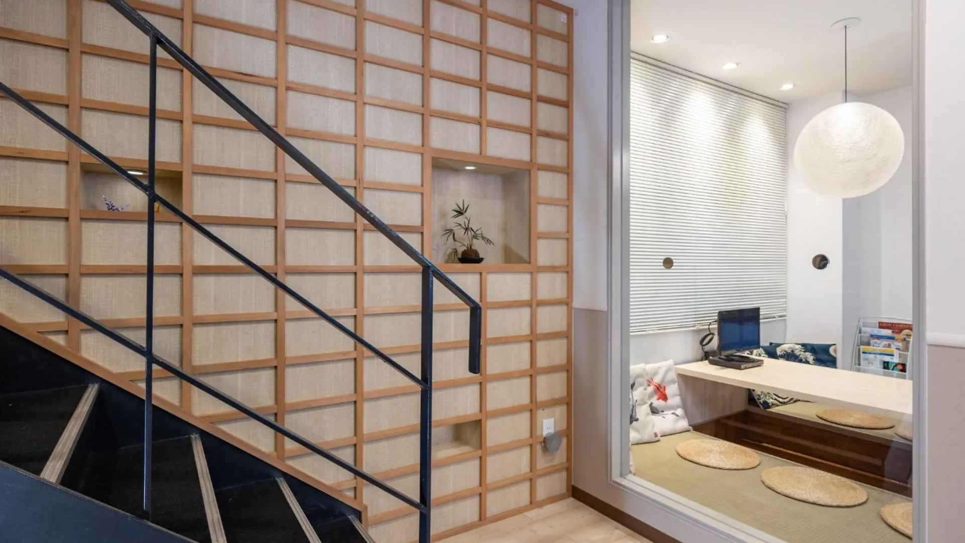 Yadokari Namba Hotel - Vacation Stay 83969V Osaka