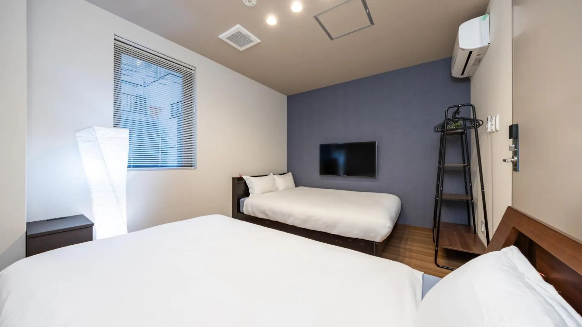 Yadokari Namba Hotel - Vacation Stay 83969V Osaka