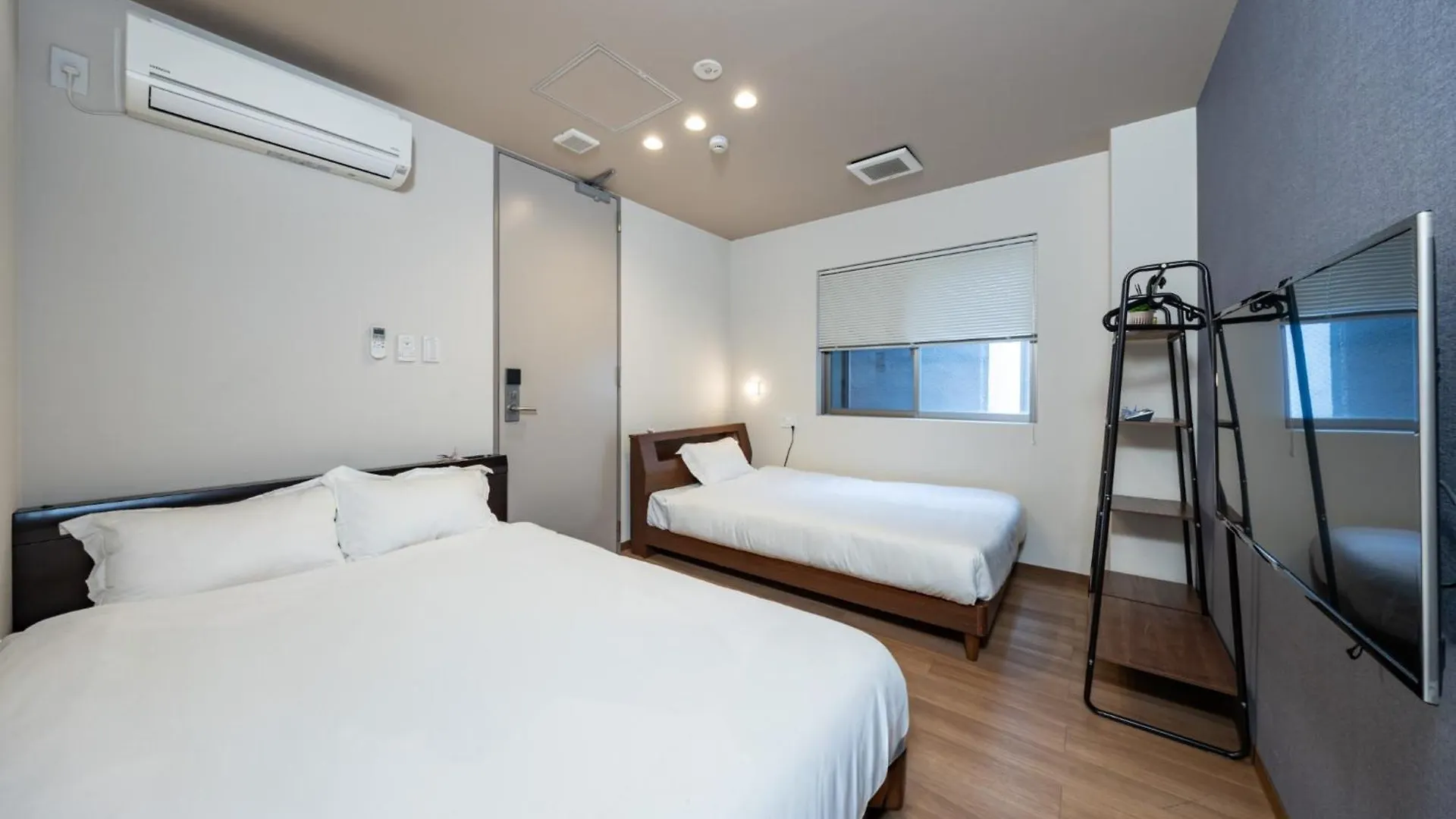 Yadokari Namba Hotel - Vacation Stay 83969V Osaka 0*,