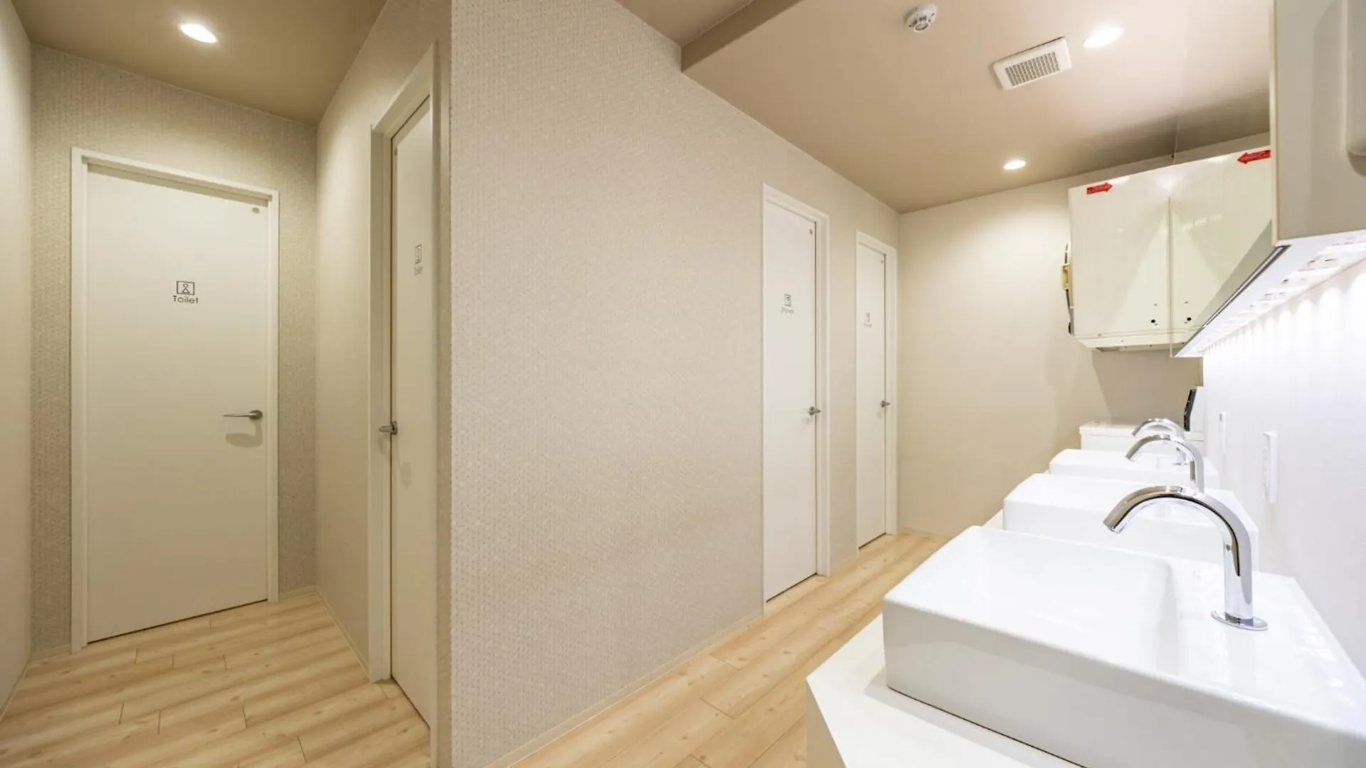Yadokari Namba Hotel - Vacation Stay 83969V Osaka