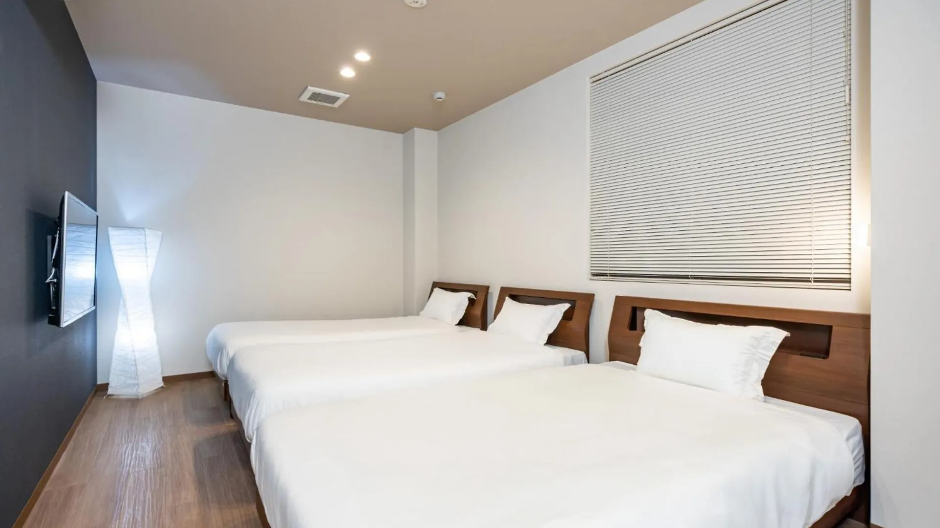 Yadokari Namba Hotel - Vacation Stay 83969V Osaka